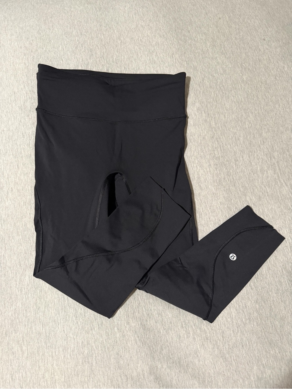 NWOT Lululemon Black High-Rise Cropped Leggings Size 6